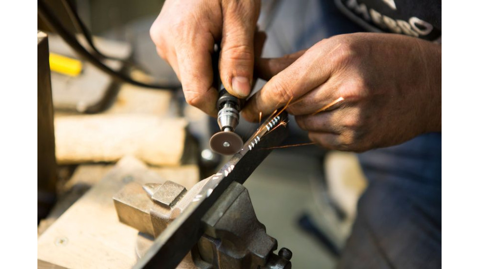  3 Best Phrases To Engrave Into Your Knives