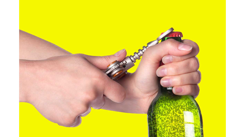 5 Common Methods To Use A Heavy Duty Bottle Opener