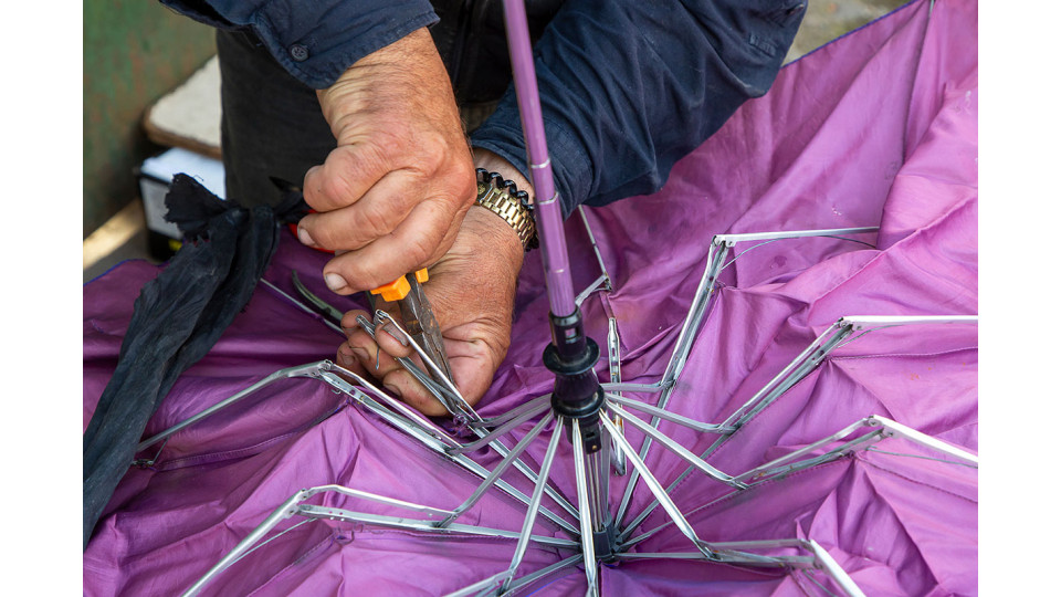 Fixing An Umbrella That Won't Stay Open