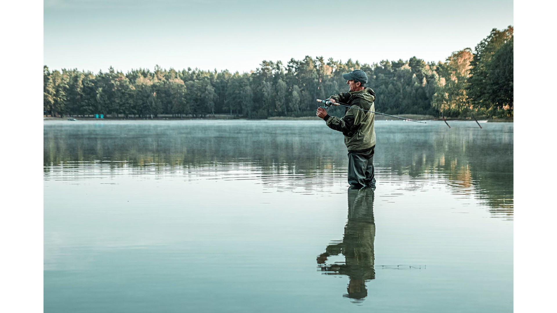 https://www.ckbproducts.com/image/cache/catalog/CKBn/tips-for-using-a-hip-flask-while-fishing-1920x1080.jpg