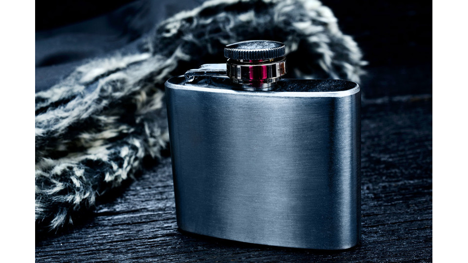 What Makes Hip Flasks A Perfect Accessory For All Seasons