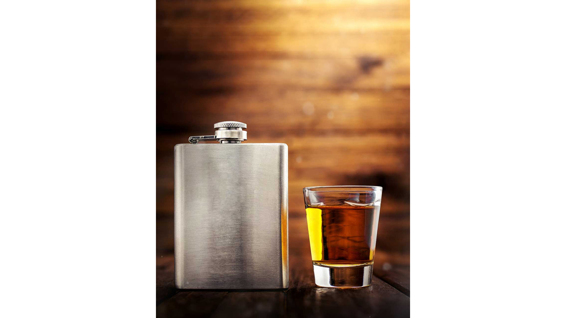 https://www.ckbproducts.com/image/cache/catalog/Ckb%20blog/How-To-Use-A-Hip-Flask-To-Store-Liquor-1920x1080.jpg