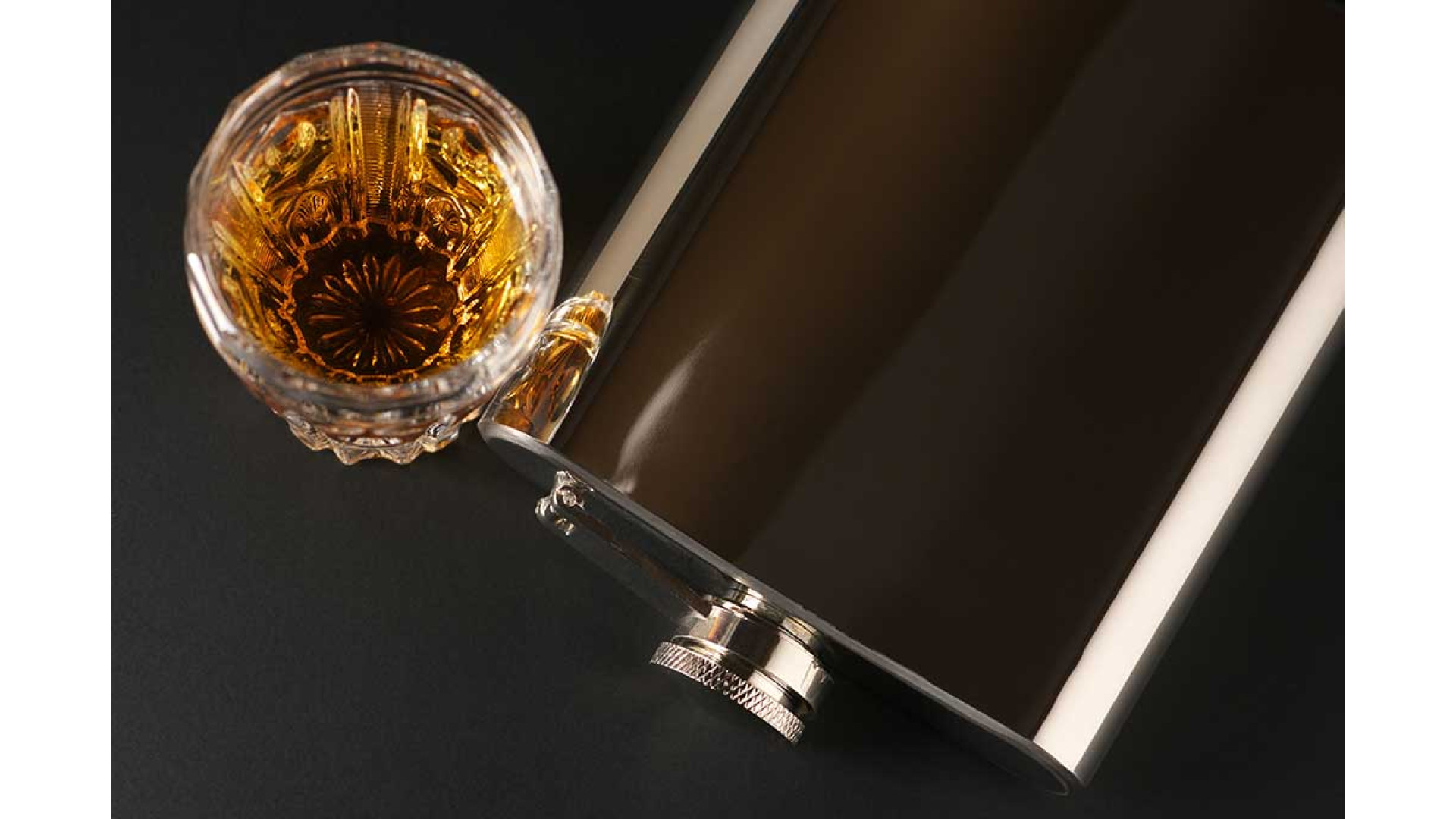 https://www.ckbproducts.com/image/cache/catalog/Ckb%20blog/How-long-does-whiskey-last-1920x1080.jpg