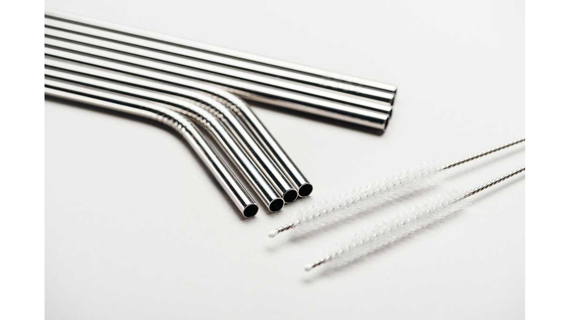https://www.ckbproducts.com/image/cache/catalog/Ckb%20blog/stainless-steel-straws-are-the-best-1920x1080.jpg