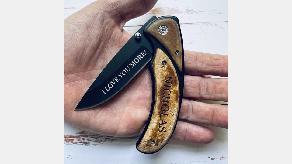 20 Best Phrases To Engrave Into Your Knives