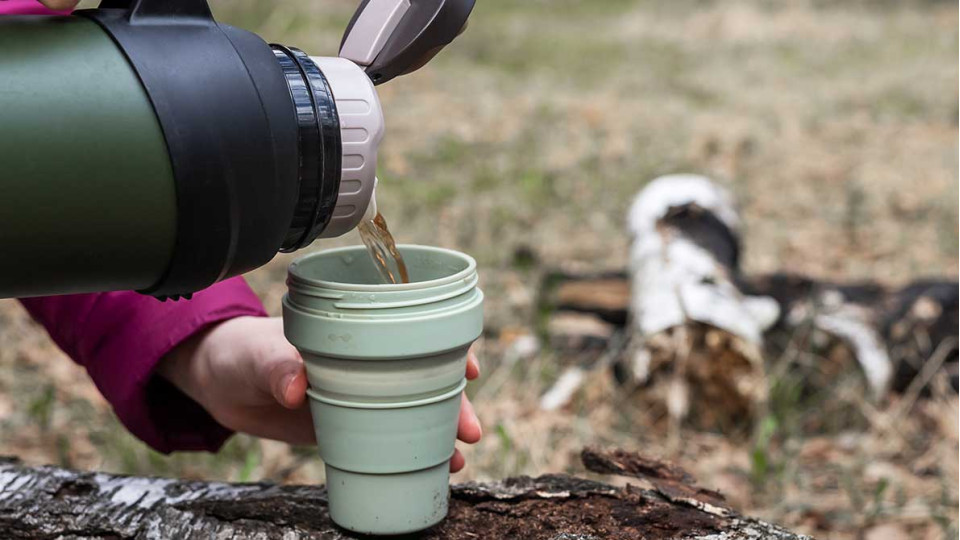 Five Advantages Of Traveling With A Folding Collapsible Cup